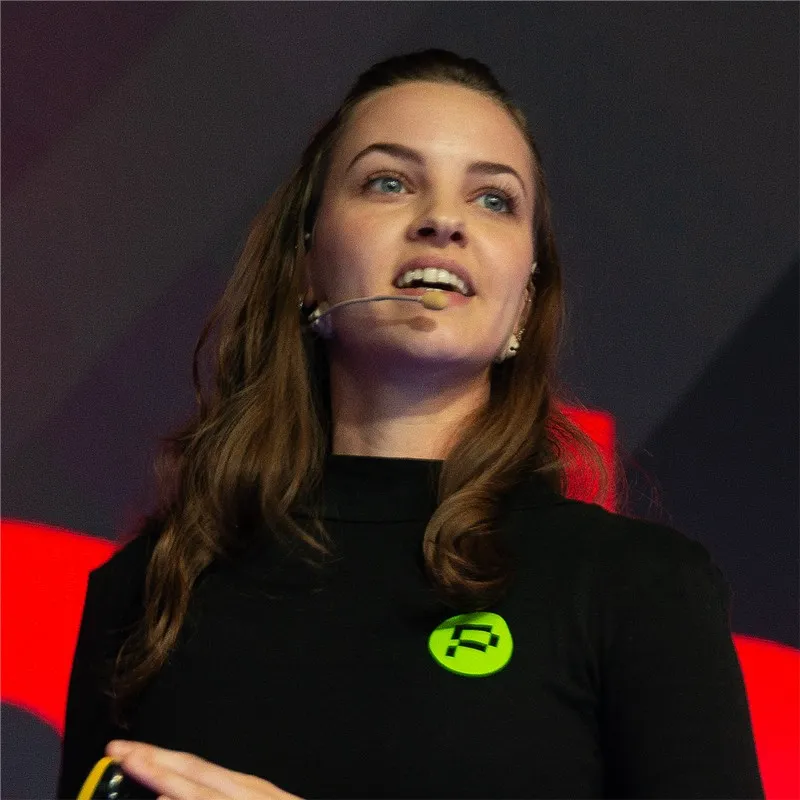 Zoé Meckbach, Vice President & Partner at Phala Network